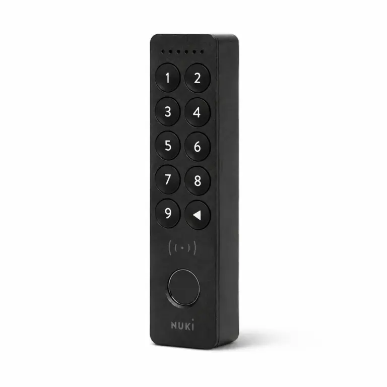 Nuki Keypad 2 NFC – קודן חיצוני שחור עם מקלדת מספרים, קורא תגי NFC וחיישן טביעת אצבע